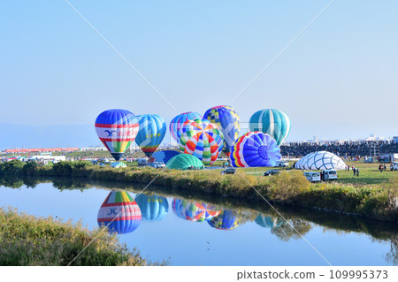 Hot air balloon · balloon 109995373