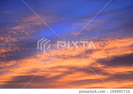 Morning glow cloud Morning glow cloud 109995710