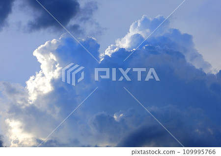 夏日的積雨雲 夏日的積雨雲 109995766
