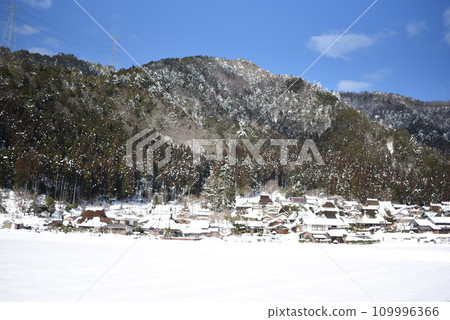 Kyoto Miyama Kayabuki no Sato snow scene 109996366