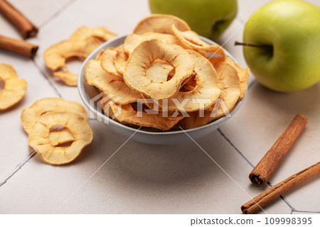 Dried apple chips Dried apple chips 109998395