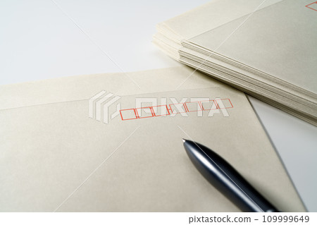 信封和筆 109999649