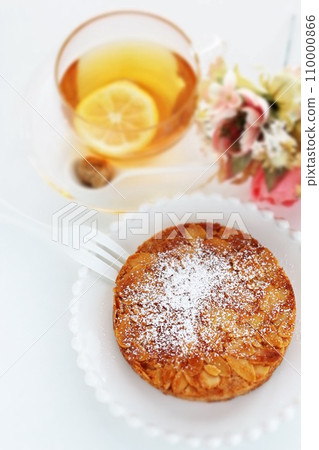 Almond tart 110000866