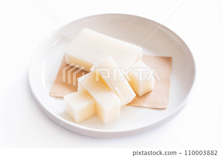 Mochi cut into various sizes Mochi cut into various sizes 110003882