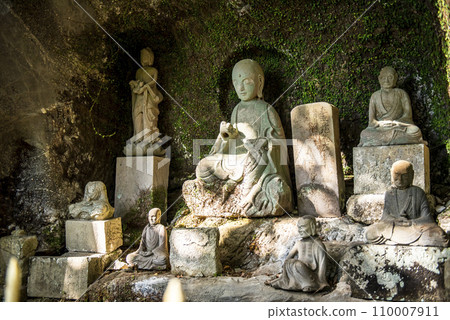 Kyonan Town, Chiba Prefecture Nokogiriyama Nihonji Temple 1500 Arhats Tomb of Hiderei Ohno 110007911