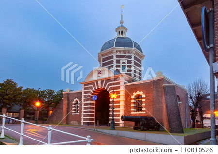 Leiden city gate Morspoort, Netherlands 110010526