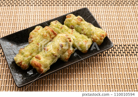 Isobe fried fish sausage 110010594