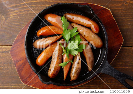 Assorted sausages Assorted sausages 110011699