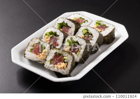 (大眼鮪魚)Tekka納豆中捲 (大眼鮪魚)Tekka納豆中捲 110011924