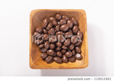 Raisin chocolate Raisin chocolate 110012881