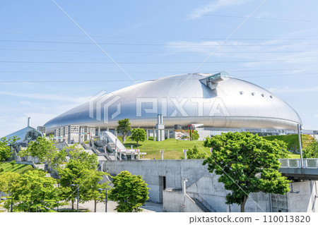 北海道札幌市 - 在陽光明媚的日子裡舉辦各種活動的札幌巨蛋 北海道札幌市 - 在陽光明媚的日子裡舉辦各種活動的札幌巨蛋 110013820