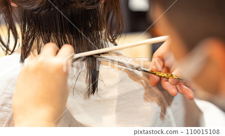 hair salon cut 110015108