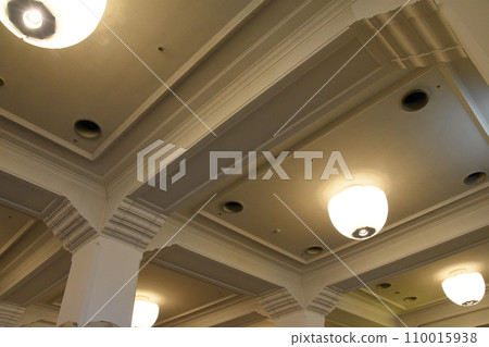 Ceiling decoration of Kintetsu Ujiyamada Station 110015938
