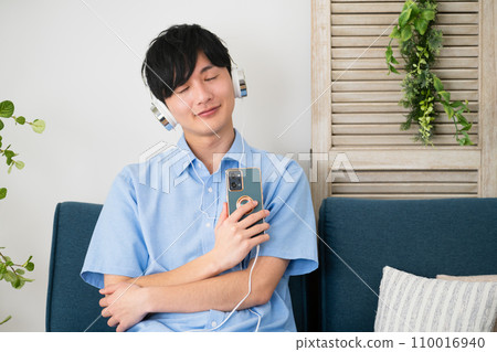 Young man in casual clothes lifestyle image Young man in casual clothes lifestyle image 110016940
