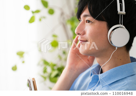 休閒服裝生活風格形象的年輕人 110016948