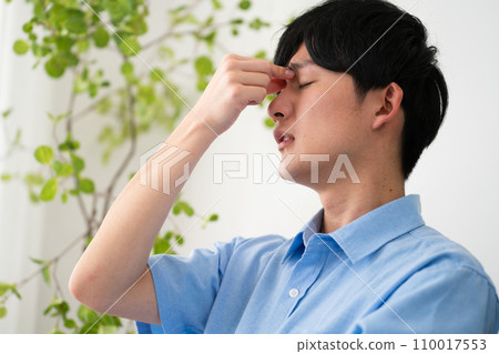 休閒服裝生活風格形象的年輕人 休閒服裝生活風格形象的年輕人 110017553