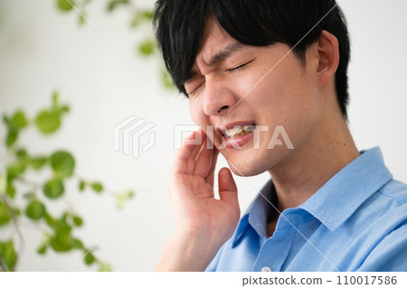 Young man in casual clothes lifestyle image Young man in casual clothes lifestyle image 110017586