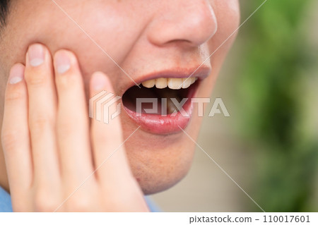 休閒服裝生活風格形象的年輕人 110017601