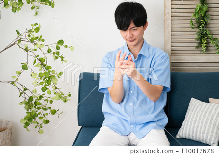 休閒服裝生活風格形象的年輕人 休閒服裝生活風格形象的年輕人 110017678