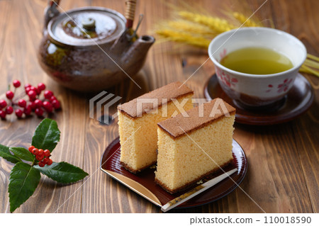 Rich castella made with 100% cage-free eggs 110018590