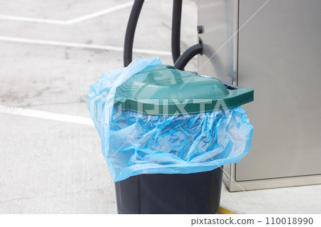 Outdoor Garbage Bin With Bag close up Outdoor Garbage Bin With Bag close up 110018990