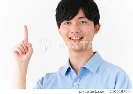 休閒服裝生活風格形象的年輕人 110019764