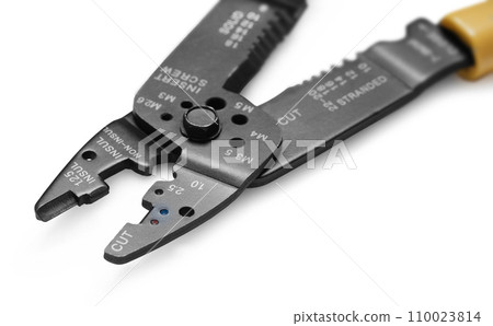 new crimper closeup 110023814