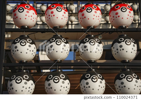 Karato Market in Shimonoseki, Yamaguchi Prefecture 110024371