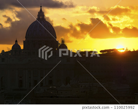 黃昏的聖彼得大教堂 / 梵蒂岡聖彼得大教堂 黃昏的聖彼得大教堂 / 梵蒂岡聖彼得大教堂 110025992