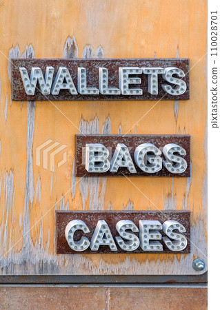 Wallets Bags Cases 110028701