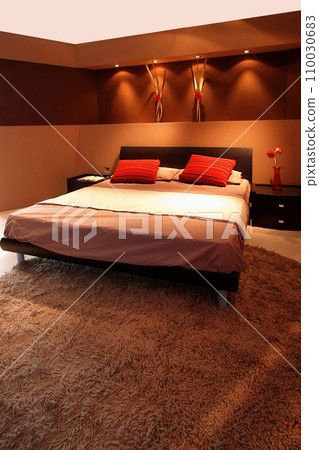 Brown bedroom 110030683