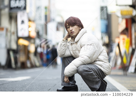 生活在城市的年輕人 110034229