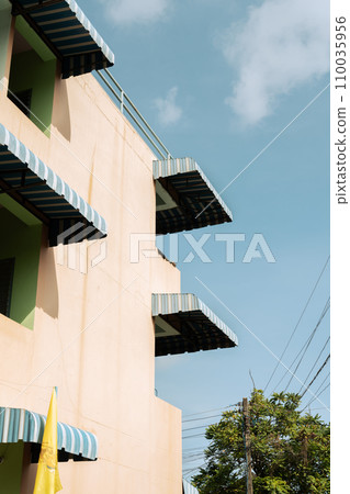 Retro house building in Chiang Mai, Thailand 110035956