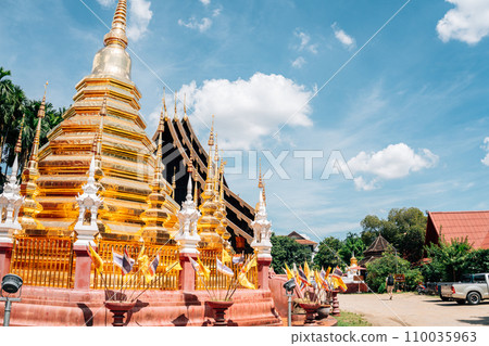 Old town Wat Phan Tao temple in Chiang Mai, Thailand Old town Wat Phan Tao temple in Chiang Mai, Thailand 110035963
