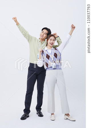 collaborative business fighting man and woman photo 110037763