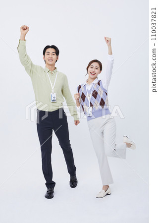 collaborative business fighting man and woman photo 110037821