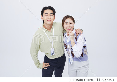 collaborative business photography of men and women with shoulder-to-shoulder companions 110037893