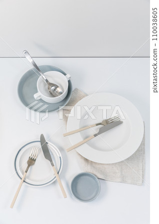 tableware and dish styling photo 110038605