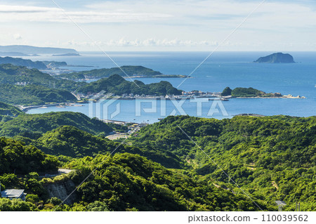 Spectacular view of the Coastal Mountains overlooking New Taipei City and Keelung in Taiwan. Spectacular view of the Coastal Mountains overlooking New Taipei City and Keelung in Taiwan. 110039562