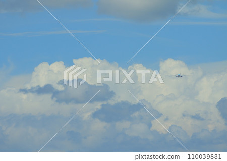 夏天的藍天白雲 110039881