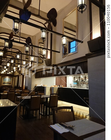 Fashionable restaurant 110040156