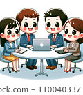四名辦公室職員盯著電腦螢幕 110040337