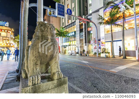 Okinawa Kokusai Street at night, Shisa, Naha City, Okinawa Prefecture Okinawa Kokusai Street at night, Shisa, Naha City, Okinawa Prefecture 110046093