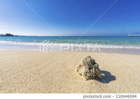 White sand beach and blue sea of Busena Marine Park, washed up coral, Nago City, Okinawa Prefecture White sand beach and blue sea of Busena Marine Park, washed up coral, Nago City, Okinawa Prefecture 110046094