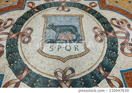 Italy, Milan, Interior of the Victor Emmanuel II Gallery 110047630