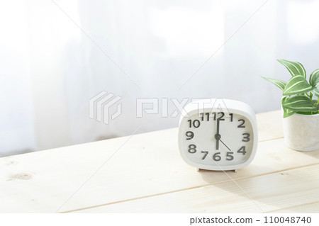 Clock time 6 o'clock 6:00 morning Clock time 6 o'clock 6:00 morning 110048740