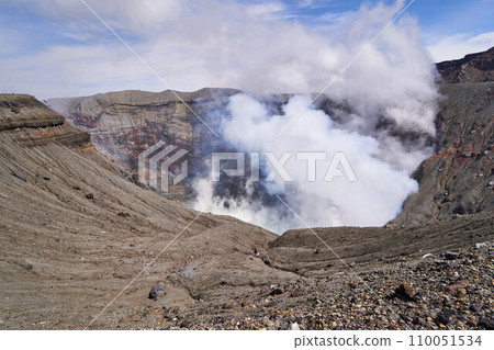 Kumamoto Aso Nakadake Crater Crater Lake 110051534