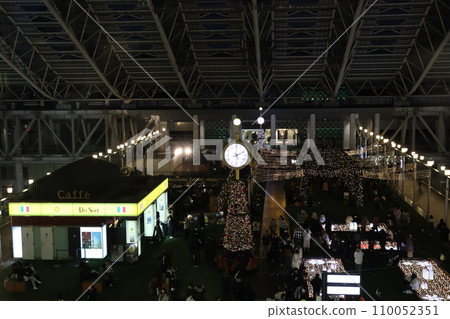 Osaka Station JR Osaka Station Osaka Loop Line Jiku no Hiroba Christmas Christmas illumination December 110052351