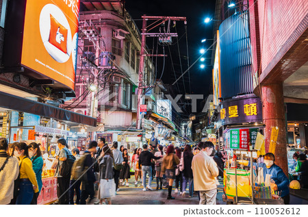 Shihlin Night Market in Taiwan 110052612