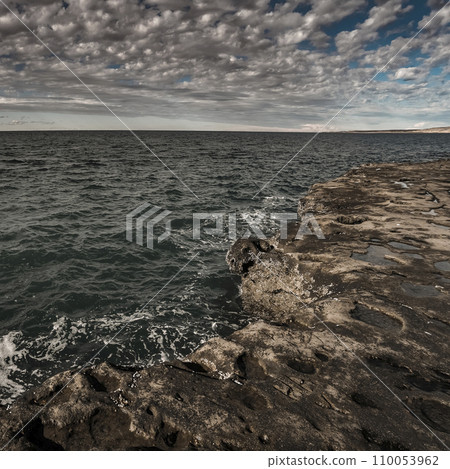 Coastal landscape with cliffs in Peninsula Valdes, World Heritage Site, Patagonia Argentina 110053962